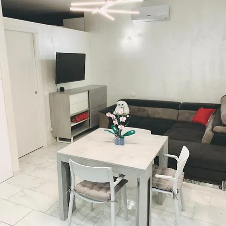 Tiburtina House - Moderno Bilocale Green, 4 Pax Apartment *