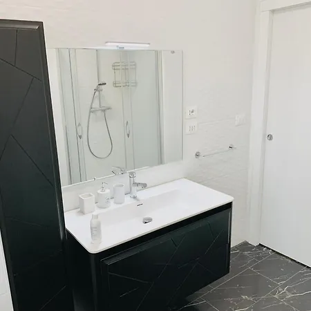 Apartment Tiburtina House - Moderno Bilocale Green, 4 Pax Rome