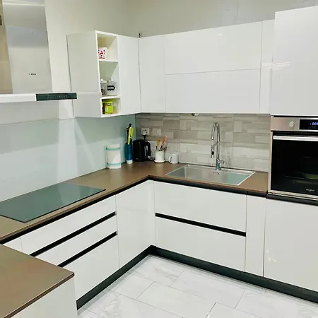 Tiburtina House - Moderno Bilocale Green, 4 Pax *