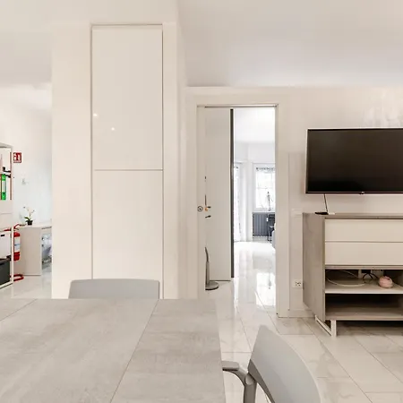 Tiburtina House - Moderno Bilocale Green, 4 Pax