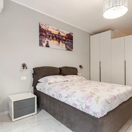 Tiburtina House - Moderno Bilocale Green, 4 Pax *